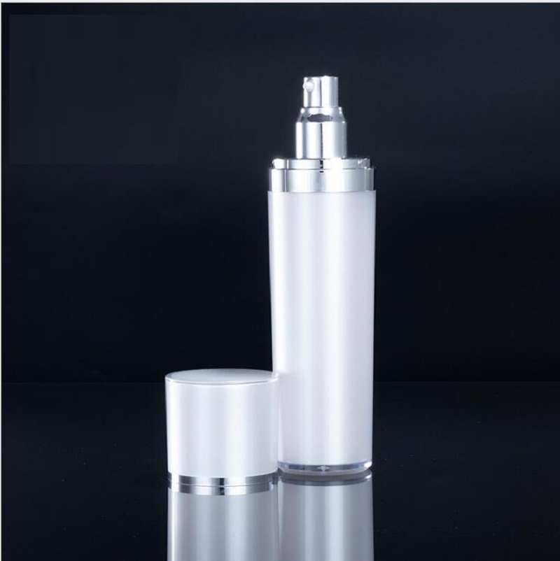 120ml 洋梨白 アクリル製円錐形ボトル ローション/エマ - Essence Serum Toner のレビューと価格